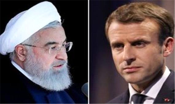 روحانی به مکرون : روابط بانکی و نفتی، عادی شود